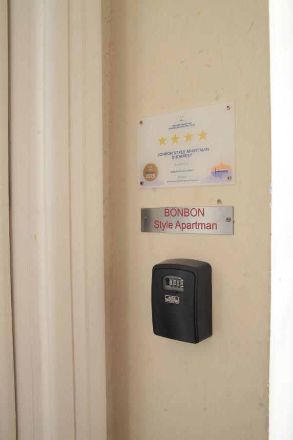 Bonbon Style Apartman Budapest Luaran gambar